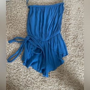 Strapless blue romper